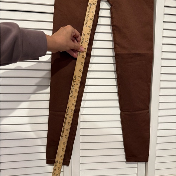 Brown Seamless High-Waisted Leggings - Picture 2 of 5